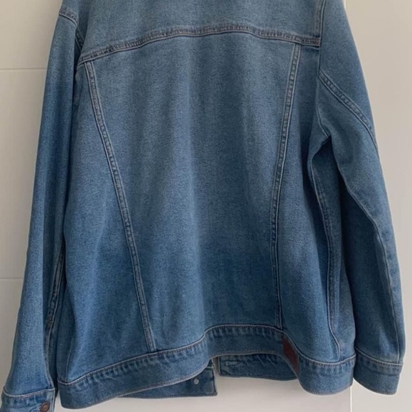 Hollister jean jacket with removable collar - Picture 2 of 3
